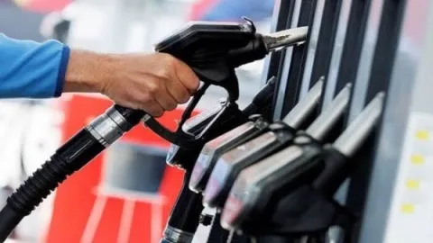 اسعار البنزين والسولار تتأثر بزيادة السعر العالمي