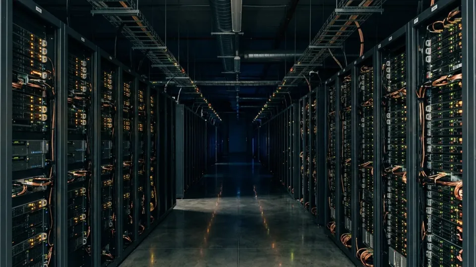 أنتروبيك: طاقم العمل أصبح أكثر نضجا وقضى وقتا أطول في الاجتماعات