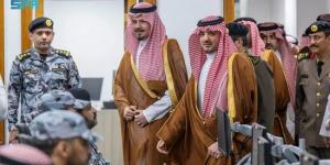 التقى أمير المدينة والأهالي وأشاد بالتطور المتسارع للمنطقة.. وزير الداخلية يوجه بمضاعفة الجهود لراحة قاصدي المسجد النبوي