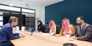 الخريف يبحث مع "إيرباص" توطين صناعة الطائرات في المملكة