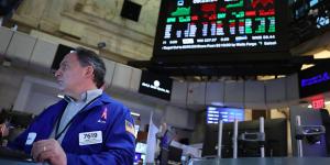 الأسهم الأمريكية ترتفع بالمستهل.. و”داو جونز” يضيف 588 نقطة