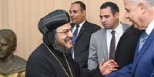 محافظ الإسكندرية يستقبل التهاني بمكتبه بمناسبة عيد الأضحى
