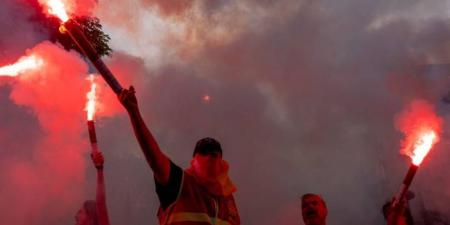 157 إلى 300 ألف متظاهر في فرنسا في عيد العمال