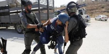 مؤسسات الأسرى: 180 حالة اعتقال واحتجاز سُجلت بين صفوف الصحفيين منذ الإبادة