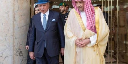 وزير خارجية العراق يصل إلى الرياض