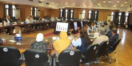 قرارات هامة وإنجازات طبية في اجتماع مجلس مستشفيات جامعة القاهرة