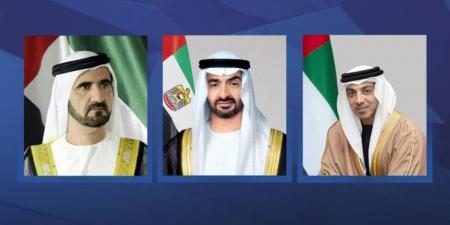 رئيس الدولة ونائباه يهنئون رئيس وزراء سنغافورة بفوز حزبه في الانتخابات