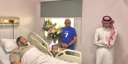 مدير بيئة مكة يطمئن على صحة مدير مكتب الوزارة بالعاصمة المقدسة