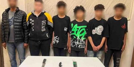رقص على الطريق وأسلحة بيضاء .. تفاصيل فيديو اثار الجدل بالقليوبية