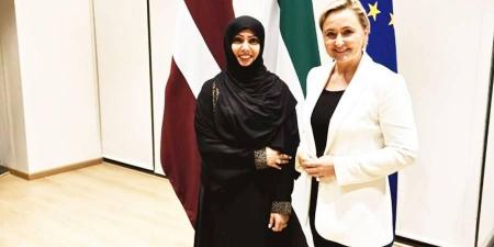 فنان عالمي يعزف «همسة ملاك» لإيمان الهاشمي