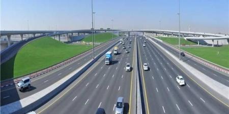 غرامتها تصل إلى 100 ألف درهم.. احذر 4 مخالفات خطرة بقانون المرور الجديد في الإمارات