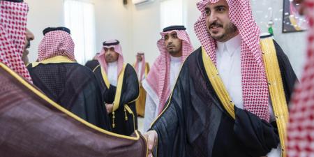 أمير الجوف يلتقي أهالي محافظة صوير