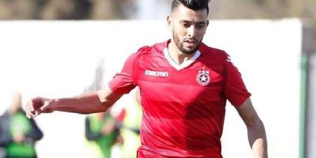 أصيب بكسر في أنفه.. اللاعب محمد أمين بن عمر يتعرّض للاعتداء بالعنف
