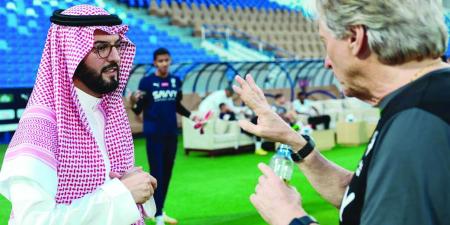 حان وقت الرحيل.. الهلال أكبر