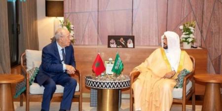 وزير الشؤون الإسلامية يستقبل بالرباط وزير الأوقاف المغربي