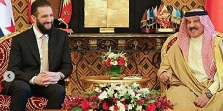 العاهل البحريني يستقبل الرئيس السوري ويستعرضان علاقات البلدين
