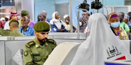 جوازات مطار المدينة تستقبل أولى رحلات حجاج غانا