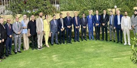 النفطي يلتقي عددا من الجالية التونسية المقيمة في بغداد
