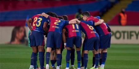 من هو معلق مباراة برشلونة وفياريال؟