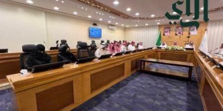 نائب أمير منطقة مكة يستقبل النادي الأهلي السعودي بمناسبة فوزه بدوري النخبة الآسيوي