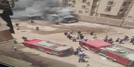 عاجل | حريق يلتهم باصات مدرسة حسام الدين المتكاملة بحدائق الأهرام والحماية المدنية تتدخل