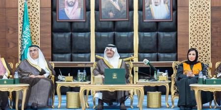 أمير الشرقية يستقبل رئيس وأعضاء جمعية "نور"