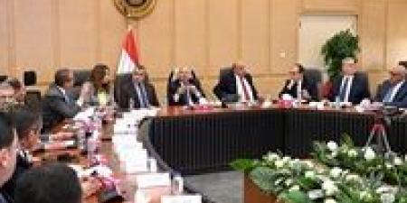 نائب رئيس مجلس الوزراء للتنمية الصناعية وزير الصناعة والنقل يترأس الاجتماع الرابع والعشرين  للمجموعة الوزارية للتنمية الصناعية