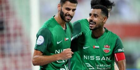 سلطان عادل يسجل هدف نادر ..شباب الأهلي يصل إلى النقطة 60 في دوري أدنوك
