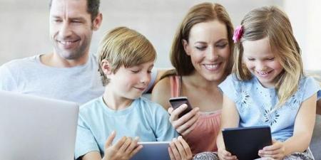نصائح ذهبية لحماية بصرك من مخاطر شاشات الهواتف والكمبيوتر