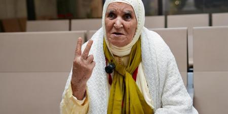 الحاجة منيرة: جدي حجّ على قدميه لمدة عامين