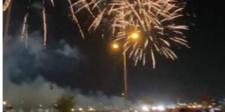 سماء عمّان تتزين بالألعاب النارية احتفالاً بالاستقلال  ..  فيديو