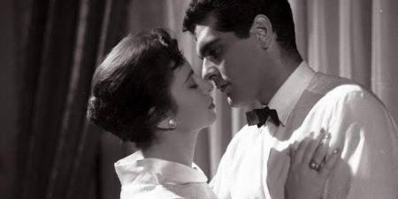 قصة "قبلة " فاتن حمامة لـ عمر الشريف التى أفقدته الوعى