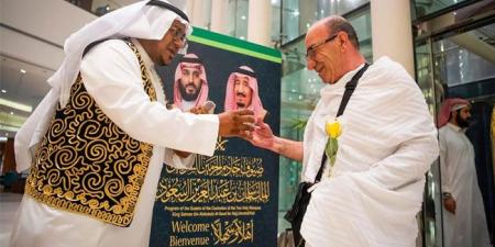 تكليف 300 عالم وداعية لتقديم الفتاوى لحملات الحج.. وصول أولى طلائع ضيوف برنامج خادم الحرمين الشريفين