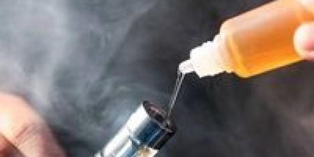 لمحبي التدخين.. ضبط  ١٢٥ زجاجة زيت شيشة إليكتروني بدون بيانات