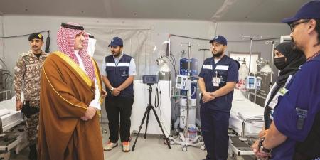 وزير الداخلية يدشن المستشفى الميداني ويتابع سير العمل في المشاعر