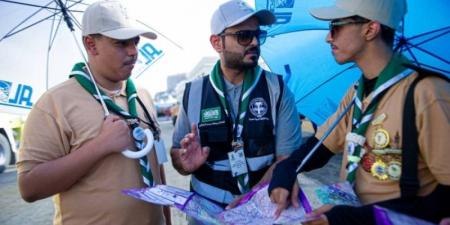 شباب الكشافة يسطرون مشاعر الفخر والاعتزاز بخدمة ضيوف الرحمن