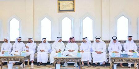 عمار بن حميد يعزّي في وفاة خليفة جاسم الشامسي