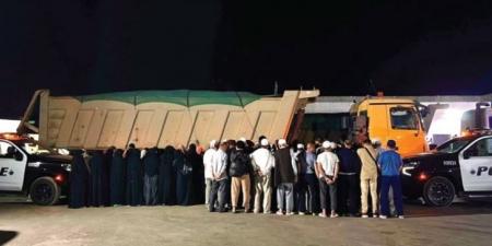 ضبط 3 مواطنين لنقلهم 108 وافدين مخالفين لأنظمة وتعليمات الحج