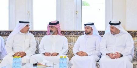 عمار بن حميد يعزّي في وفاة خليفة الشامسي