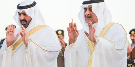 أمير تبوك وسمو نائبه يؤديان صلاة عيد الأضحى المبارك