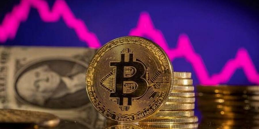 "بيتكوين" فوق 100 ألف دولار بعد ارتفاع التضخم الأمريكي إلى 2.7%