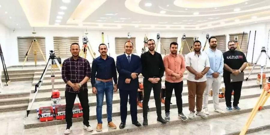نائب محافظ المنيا يتفقد الاستعدادات النهائية لافتتاح مركز شبكات المرافق والرفع المساحي