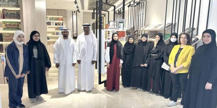 مركز سالم بن حم يدعو الطلبة لتأسيس مكتباتهم