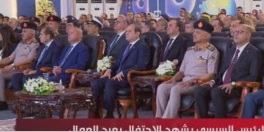 الرئيس السيسي يشاهد فيلما عن جهود الدولة في دعم الصناعة المصرية