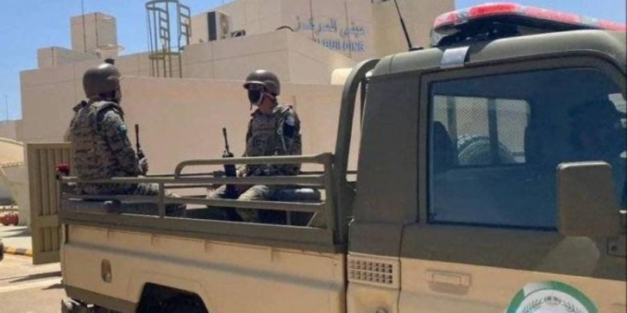 القبض على شخصين روّجا (10) كجم من القات بـالعارضة