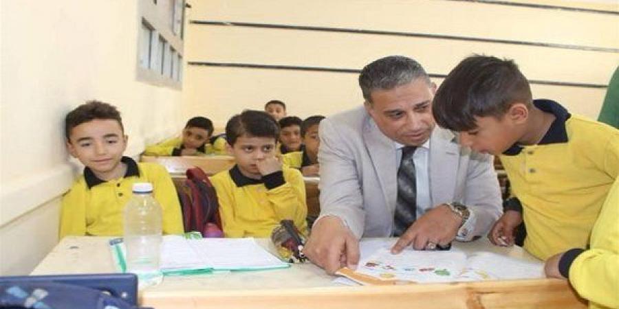 مدير تعليم الجيزة يعتمد جداول امتحانات مايو 2025 وتوجيهات بالاستعداد الكامل