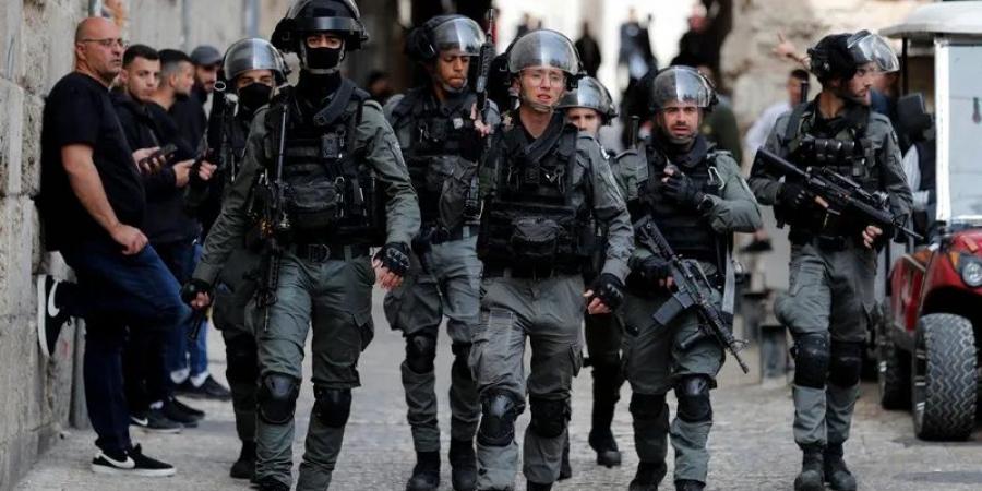 قنبلة موقوتة ملفوفة بعلم إسرائيل تهز تل أبيب