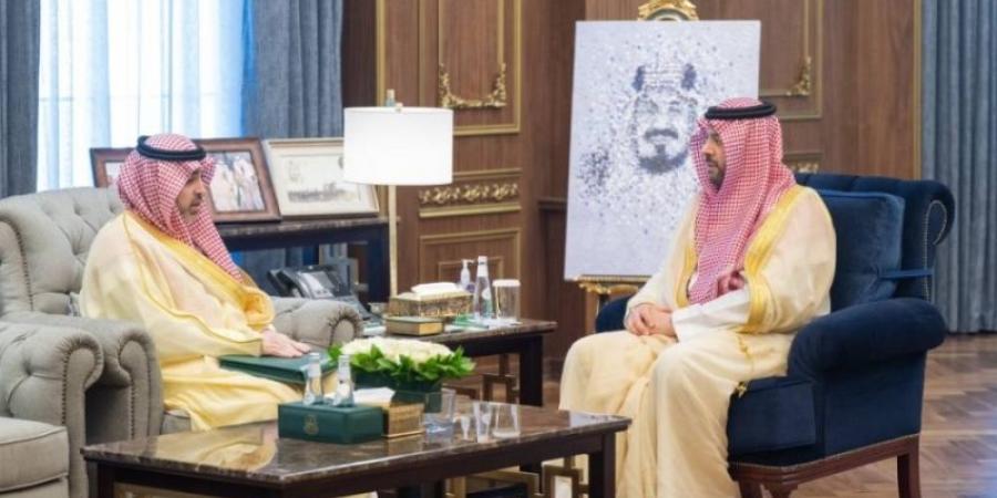 أمير الحدود الشمالية يطّلع على مؤشرات أداء الأمانة ومشاريعها الجاري تنفيذها