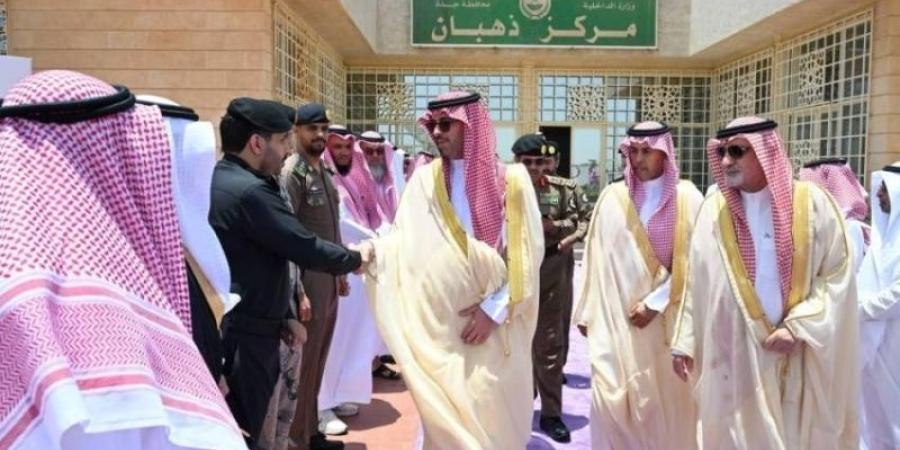 سعود بن جلوي يتفقَّد مركز ذهبان ويلتقي الأهالي