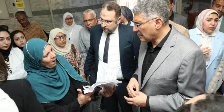 محافظ الجيزة يتفقد فرع التأمين الصحي بمدينة السادس من أكتوبر لمتابعة الخدمات المقدمة للمواطنين